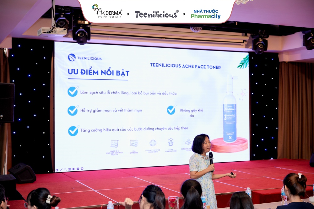 Fixderma giới thiệu kiến thức sản phẩm cho dược sĩ hệ thống nhà thuốc Pharmacity