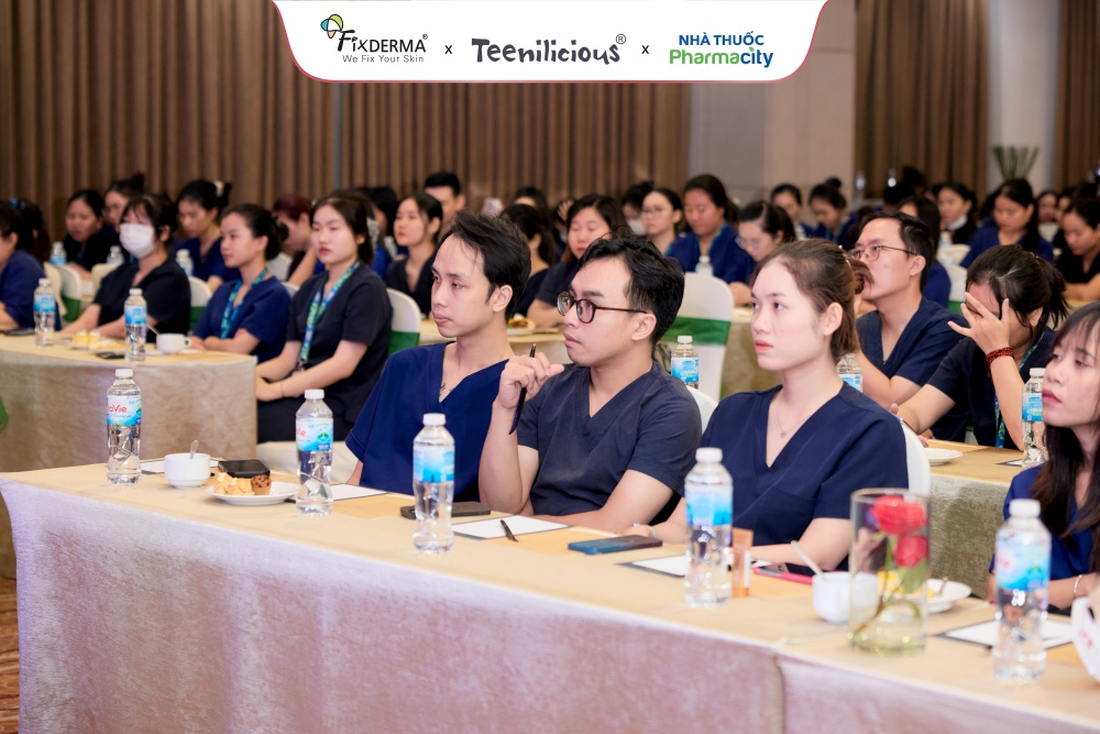 Fixderma giới thiệu kiến thức sản phẩm cho dược sĩ hệ thống nhà thuốc Pharmacity