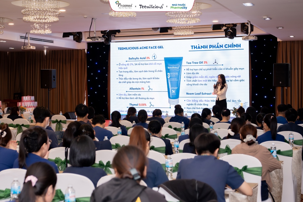 Fixderma & Teenilicious: Đồng Hành Cùng Pharmacity Giới Thiệu Kiến Thức Sản Phẩm Đến Gần 200 Dược Sĩ