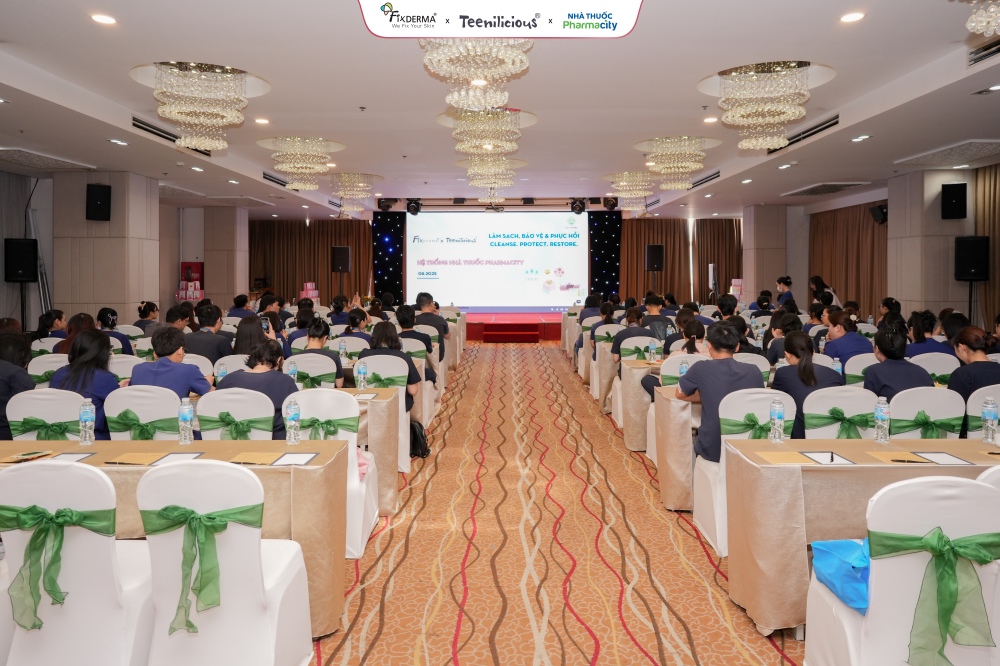 Fixderma & Teenilicious: Đồng Hành Cùng Pharmacity Giới Thiệu Kiến Thức Sản Phẩm Đến Gần 200 Dược Sĩ