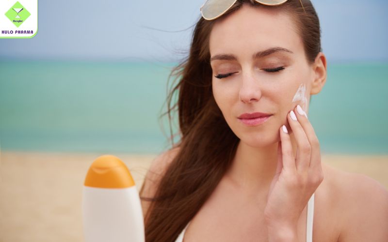 Nên thoa lại kem chống nắng sau mỗi 2-3 giờ