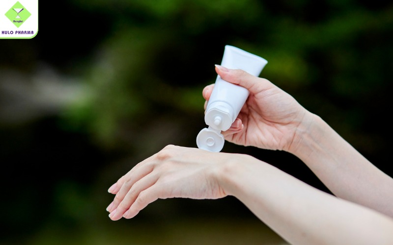 Nên thoa đủ lượng kem chống nắng